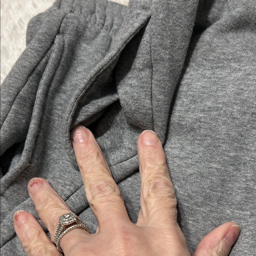 Sweats - Picture 5 of 6